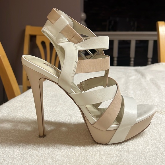 BCBG Generation Mystic heels. Worn once. In good condition - Picture 3 of 6